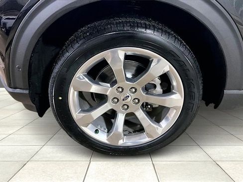 Used 2020 Ford Explorer Platinum w/ Premium Technology Package image 9