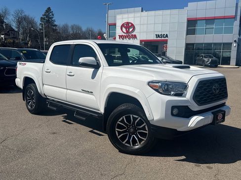 Used 2021 Toyota Tacoma TRD Sport image 1