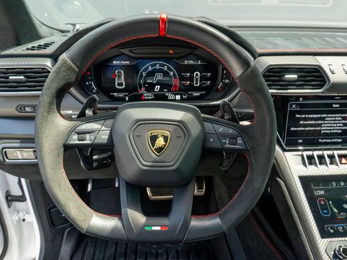 Used 2023 Lamborghini Urus Performante AWD/4WD image 62