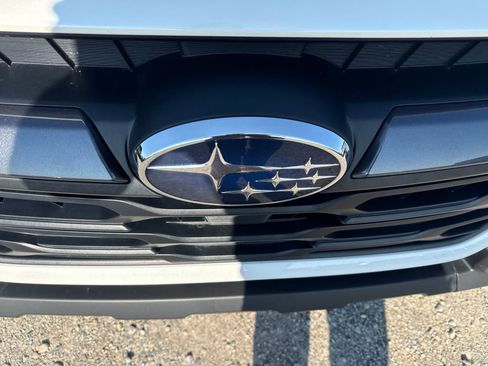 Used 2024 Subaru Outback Premium AWD/4WD image 11