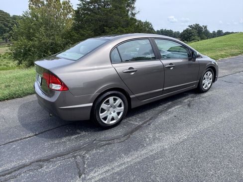 Used 2011 Honda Civic LX image 28