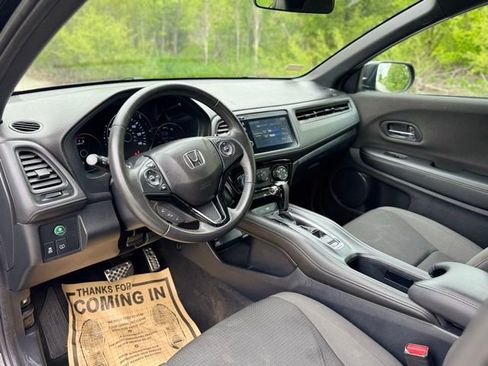 Used 2019 Honda HR-V Sport image 10