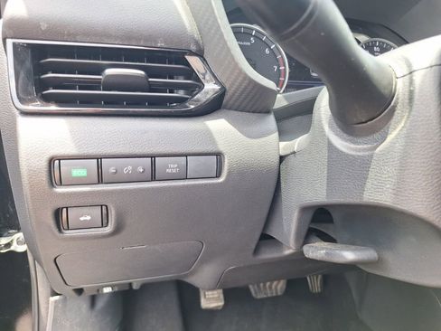 Used 2025 Nissan Sentra SV FWD image 21