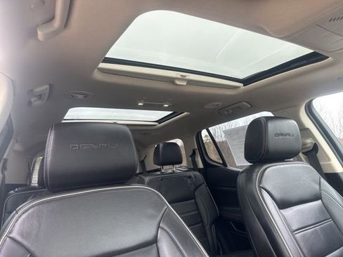 Used 2022 GMC Acadia Denali w/ Denali Technology Package AWD/4WD image 38