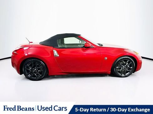 Certified 2019 Nissan 370Z Touring image 9