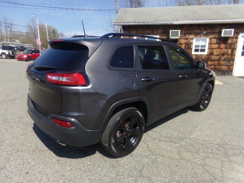Used 2017 Jeep Cherokee High Altitude image 7