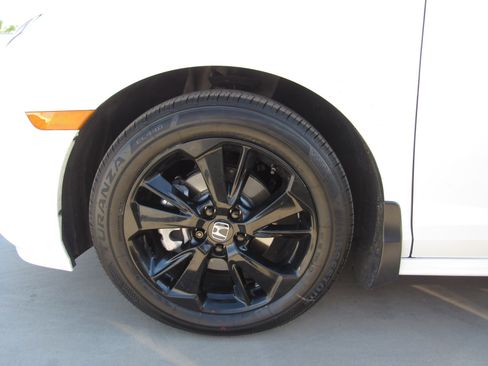 Used 2023 Honda Odyssey Sport image 5