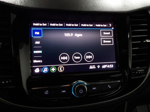 Used 2021 Chevrolet Trax LS FWD image 11
