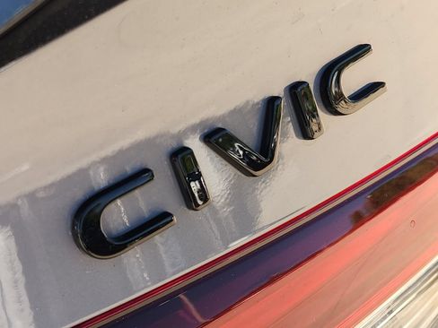 Used 2025 Honda Civic Sport image 12