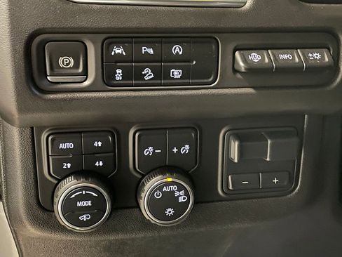 Used 2024 Chevrolet Tahoe High Country image 19