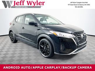 Used 2024 Nissan Kicks SV image 1