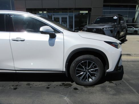 Used 2025 Lexus NX 350h AWD w/ Accessory Package (2T) image 12