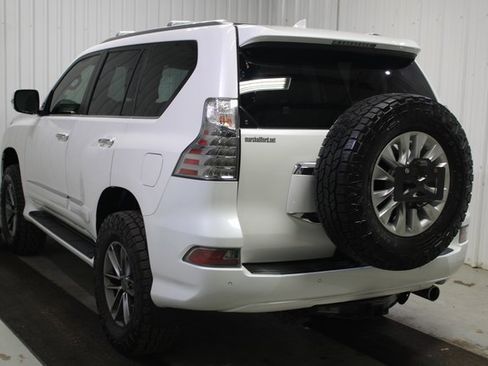Used 2019 Lexus GX 460 Premium image 4