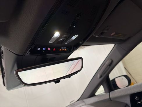 Used 2025 Cadillac Optiq Luxury 2 w/ LPO, ONYX Package image 19