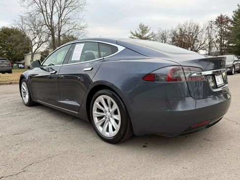 Used 2020 Tesla Model S Long Range Plus image 7