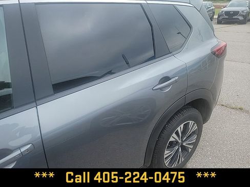 Used 2023 Nissan Rogue SV FWD image 7