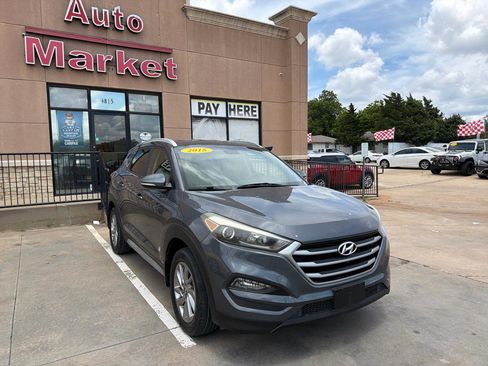 Used 2018 Hyundai Tucson SEL Plus FWD image 3