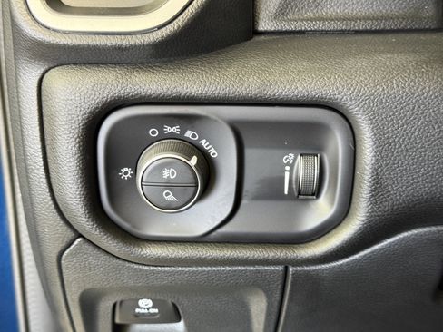 Used 2023 RAM 1500 Big Horn AWD/4WD image 23