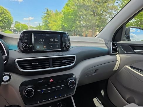 Used 2020 Hyundai Tucson Value AWD/4WD image 19