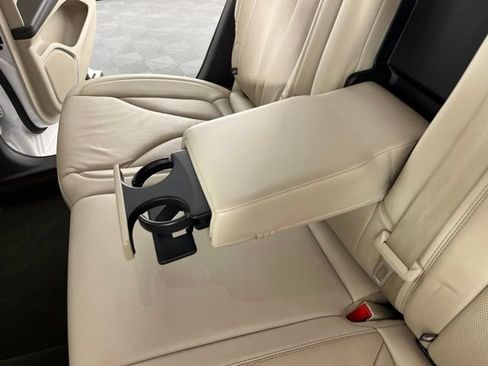 Used 2019 Lincoln Nautilus Select FWD image 45