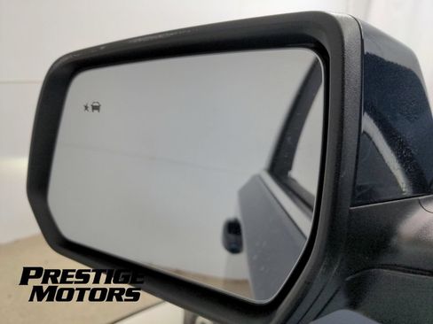 Used 2022 Chevrolet Traverse LT AWD/4WD image 15