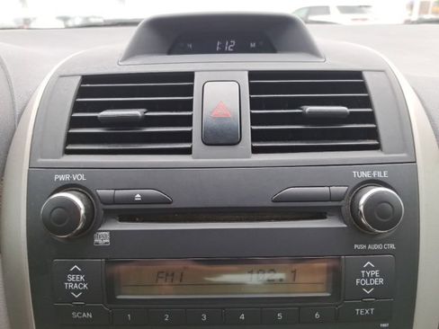 Used 2013 Toyota Corolla L image 18