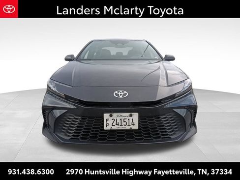 Used 2025 Toyota Camry SE FWD image 8