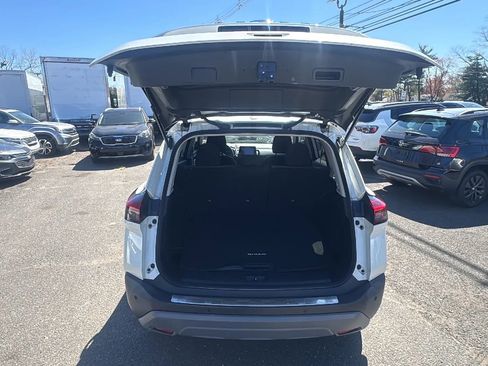 Used 2021 Nissan Rogue SV image 17