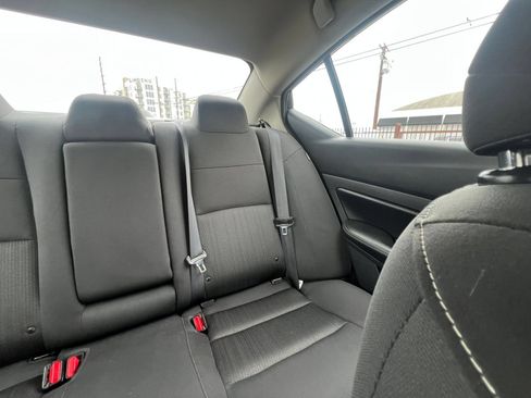 Used 2025 Nissan Altima 2.5 SV FWD image 42
