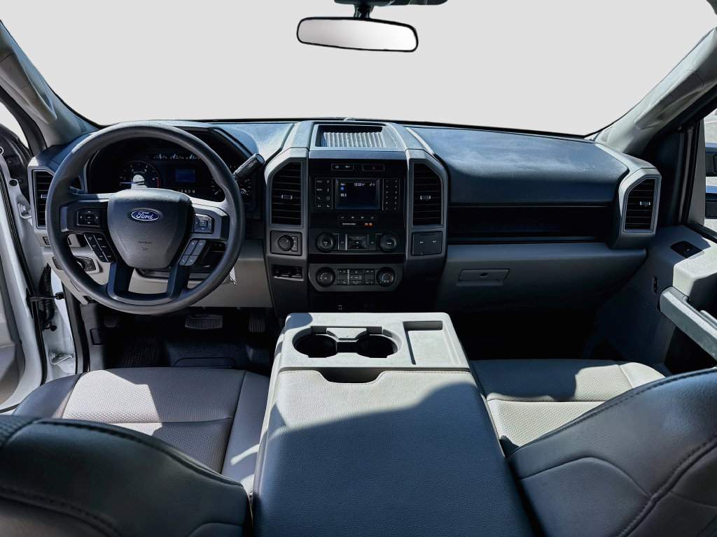 Used 2022 Ford F550 4x4 Crew Cab Super Duty w/ Power Equipment Group image 19