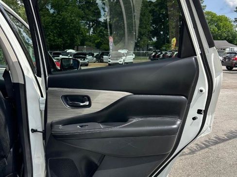 Used 2018 Nissan Murano S FWD image 25