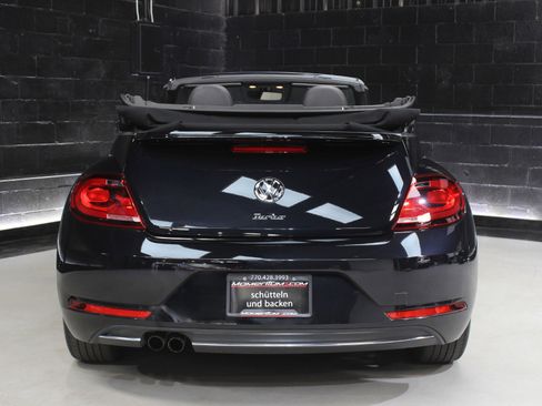 Used 2018 Volkswagen Beetle 2.0T S w/ Style & Comfort Package image 16