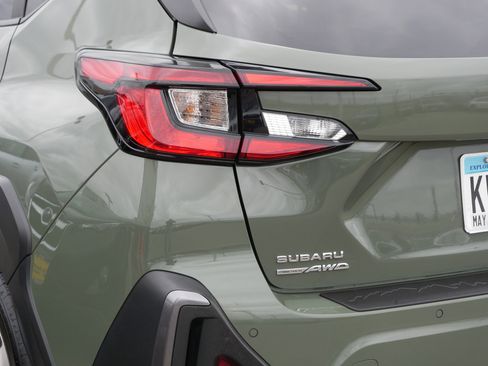 Used 2024 Subaru Crosstrek 2.5i Limited AWD/4WD image 17