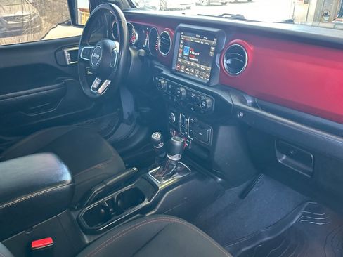 Used 2022 Jeep Gladiator Rubicon w/ Trailer Tow Package AWD/4WD image 15