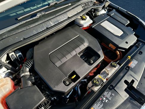 Used 2013 Chevrolet Volt w/ Enhanced Safety Package 1 image 22