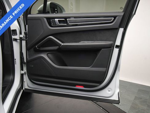 Used 2023 Porsche Cayenne GTS image 45