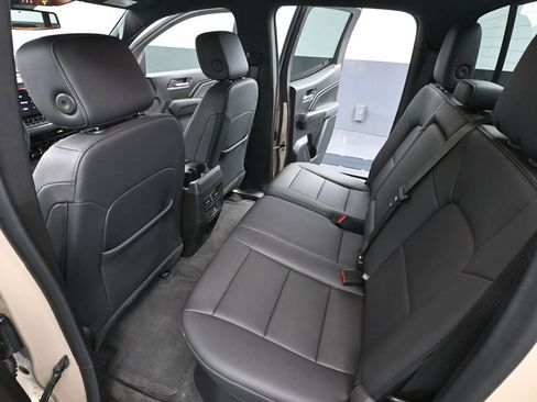 Used 2023 GMC Canyon Elevation w/ Elevation Premium Package AWD/4WD image 40