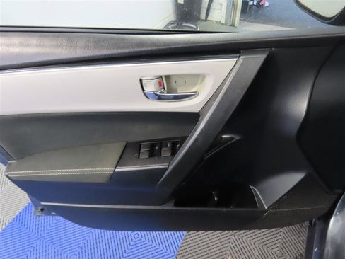 Used 2019 Toyota Corolla LE image 14