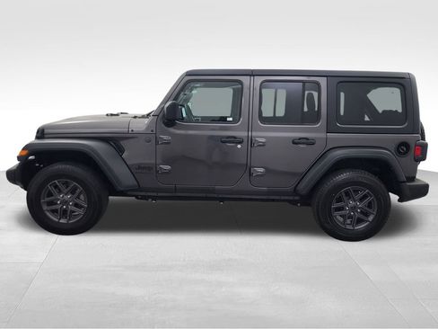 Used 2024 Jeep Wrangler Sport S image 7