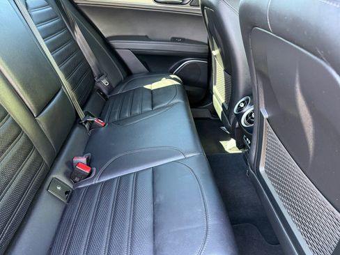 Used 2023 Alfa Romeo Stelvio Veloce image 27