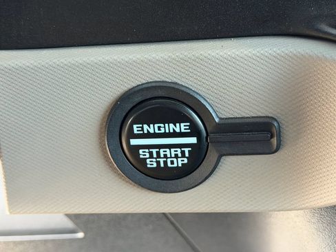 Used 2023 Ford Bronco Wildtrak AWD/4WD image 32