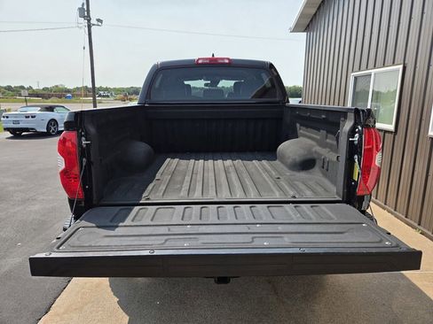 Used 2021 Toyota Tundra SR5 w/ SR5 Leather Package AWD/4WD image 14