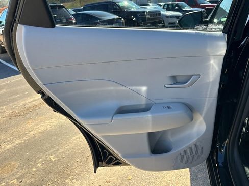 Used 2025 Hyundai Kona SEL image 21