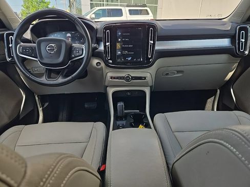 Used 2019 Volvo XC40 T5 Momentum AWD/4WD image 38