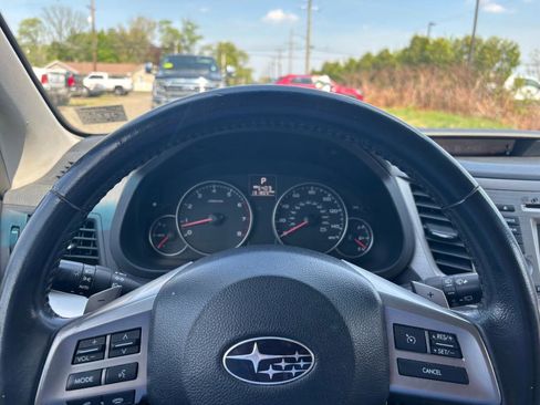 Used 2014 Subaru Outback 2.5i Premium image 10