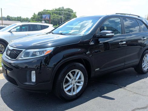 Used 2015 Kia Sorento LX AWD/4WD image 3