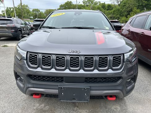 Certified 2024 Jeep Compass Trailhawk AWD/4WD image 2