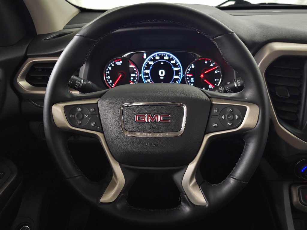 Used 2023 GMC Acadia Denali w/ Denali Ultimate Package AWD/4WD image 18