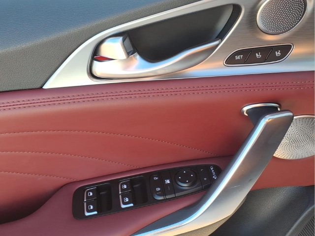 Used 2023 Kia Stinger GT2 w/ Red Interior Color Package RWD image 17