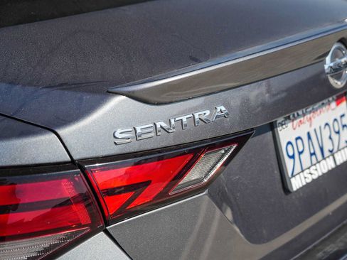 Used 2020 Nissan Sentra SR w/ Premium Package FWD image 10